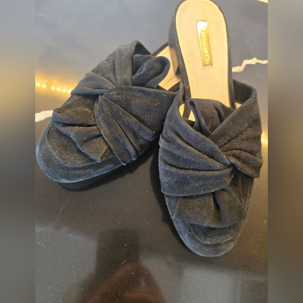 Louise Et Cie Black Suede Bylot Twist Mules. Size 6.
